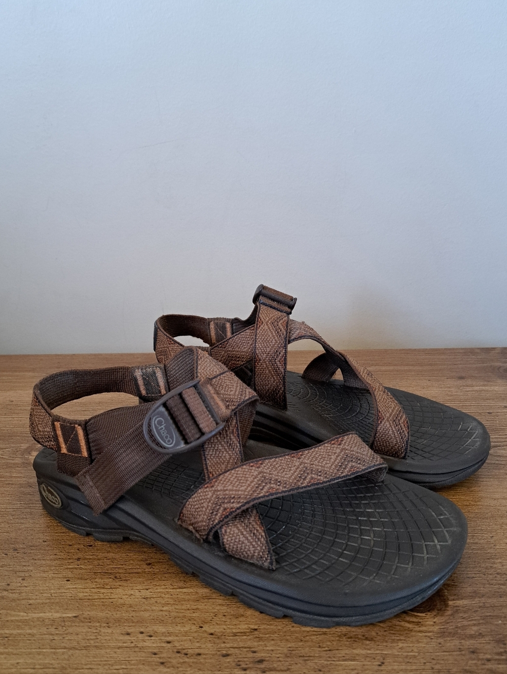 Chaco Sandals Men's Size 8 Brown Adjustable Casual Neutral Outdoor Summer